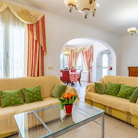 Empedrola Inftour Villa *
